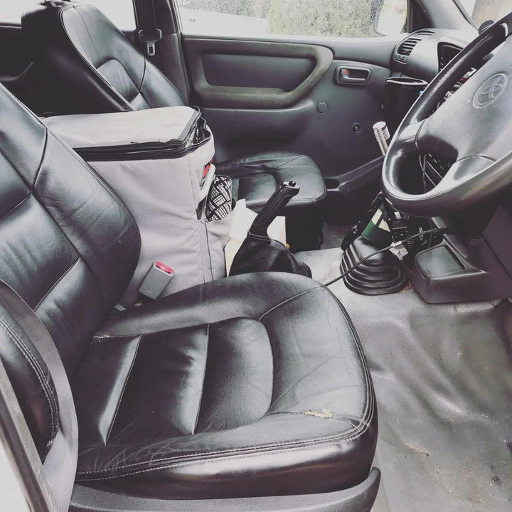 Seat Adapter Kit - Suitable for use with 100/105 Series LandCruiser - Image 4