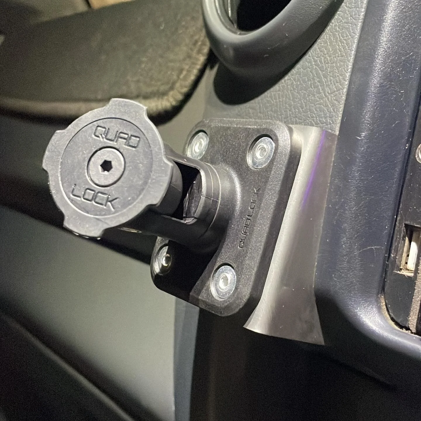 UHF/Phone Bracket - Suitable for use with 70 Series LandCruiser (2009+) - Image 6