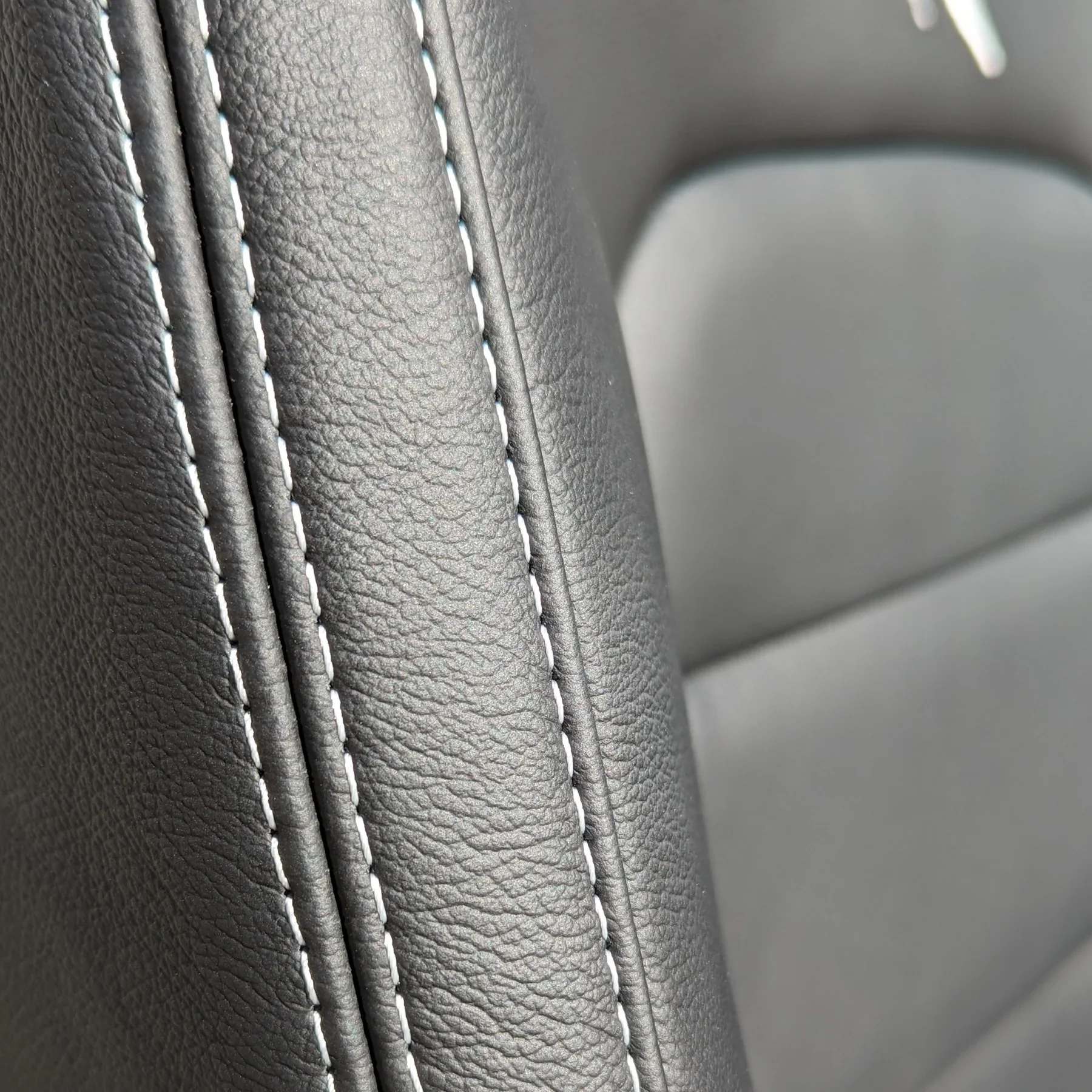 Huracan Fabrication Premium Touring Seats 80 Series - Image 9