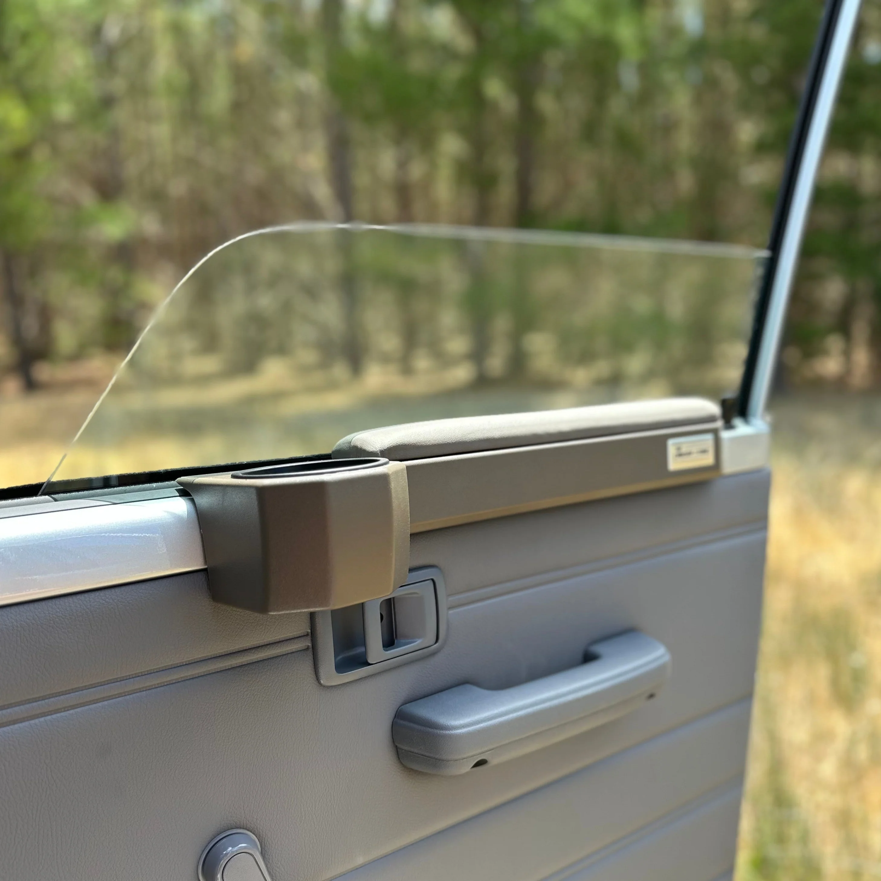 Magnetic Armrest & Cup Holder (Pair) - Suitable for use with Toyota 70 Series - Image 3